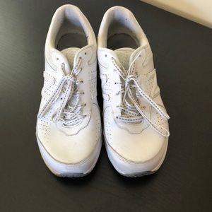 New balance shoes